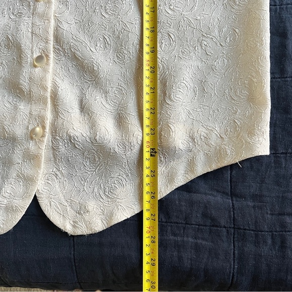 Vtg 80s/90s Laura & Jayne Collection White Floral Button Blouse - Size Large - Picture 6 of 6